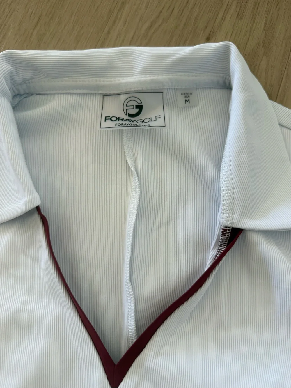Women’s golf top - Picture 2 of 3